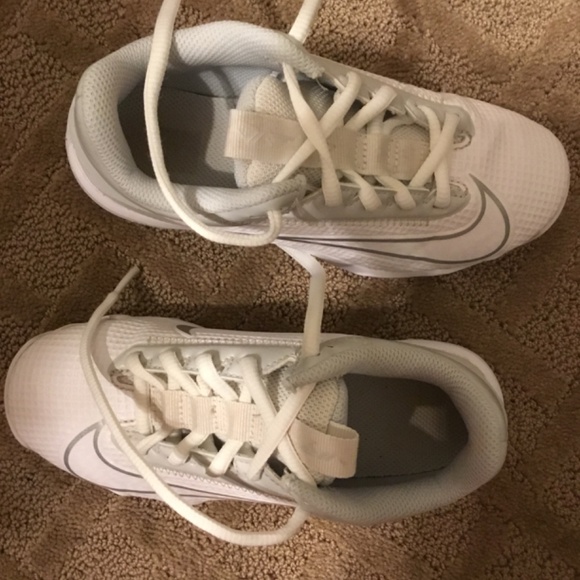 Nike Vapor Edge Shark 2 BG Cleats Little Girls Size 13 - Picture 6 of 8